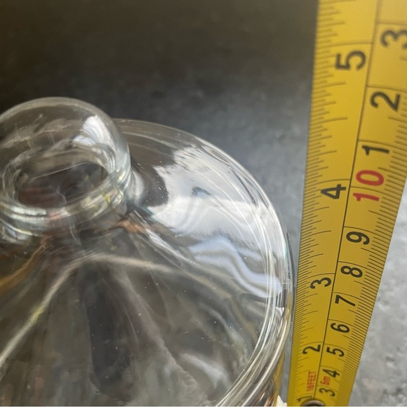 Round clear glass trinket jar with a lid, adorned with gold Asian symbols - Picture 7 of 9